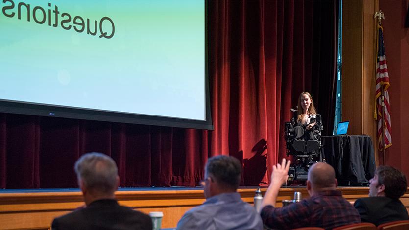 Dana Jones '20 presenting at 2018 Mid-Hudson Regional Business Plan Competition