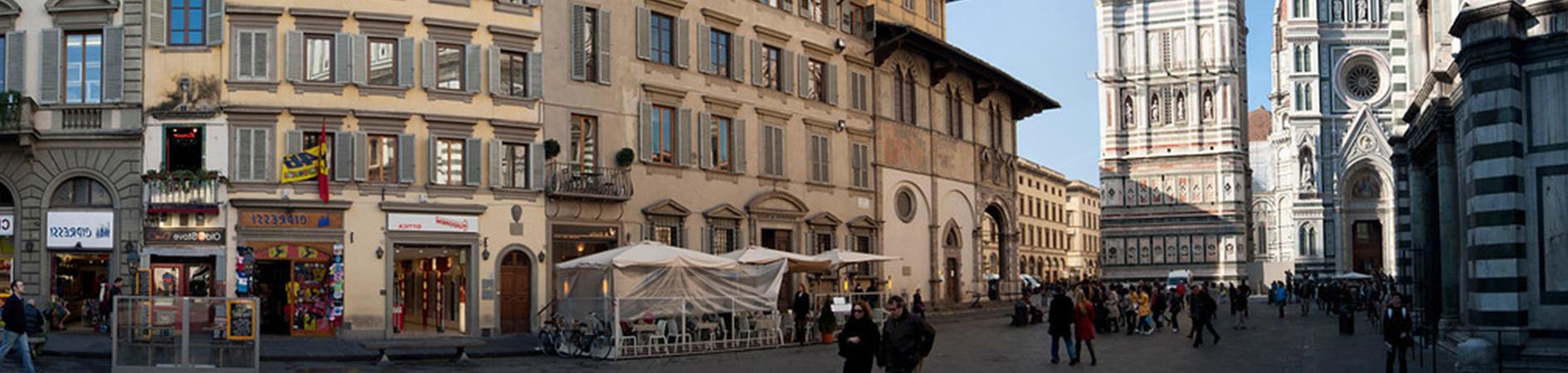 Photo of crowds in Florence